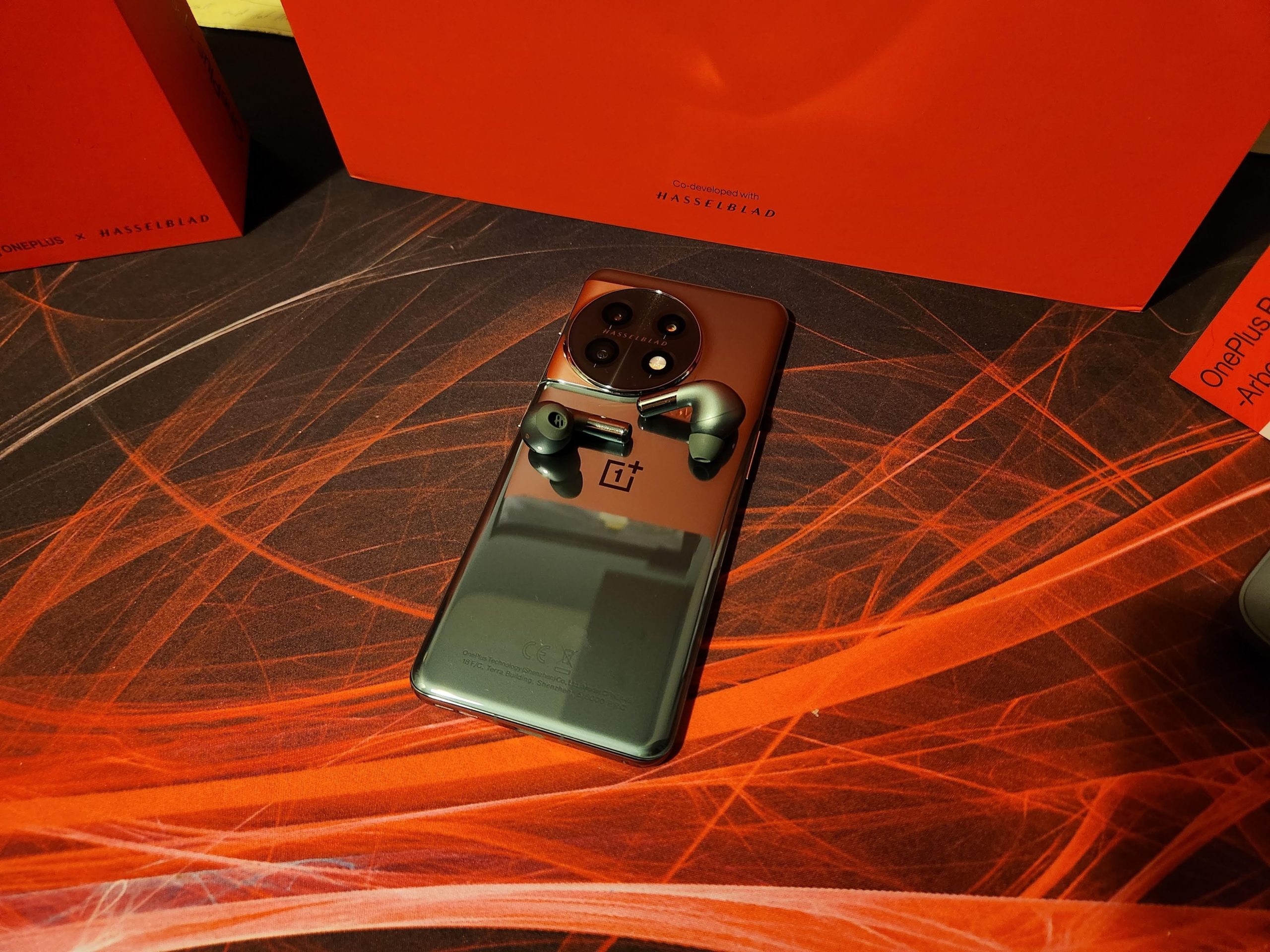 OnePlus 11 and Buds Pro 2 Preview OnePlus 11 and Buds Pro 2 Preview