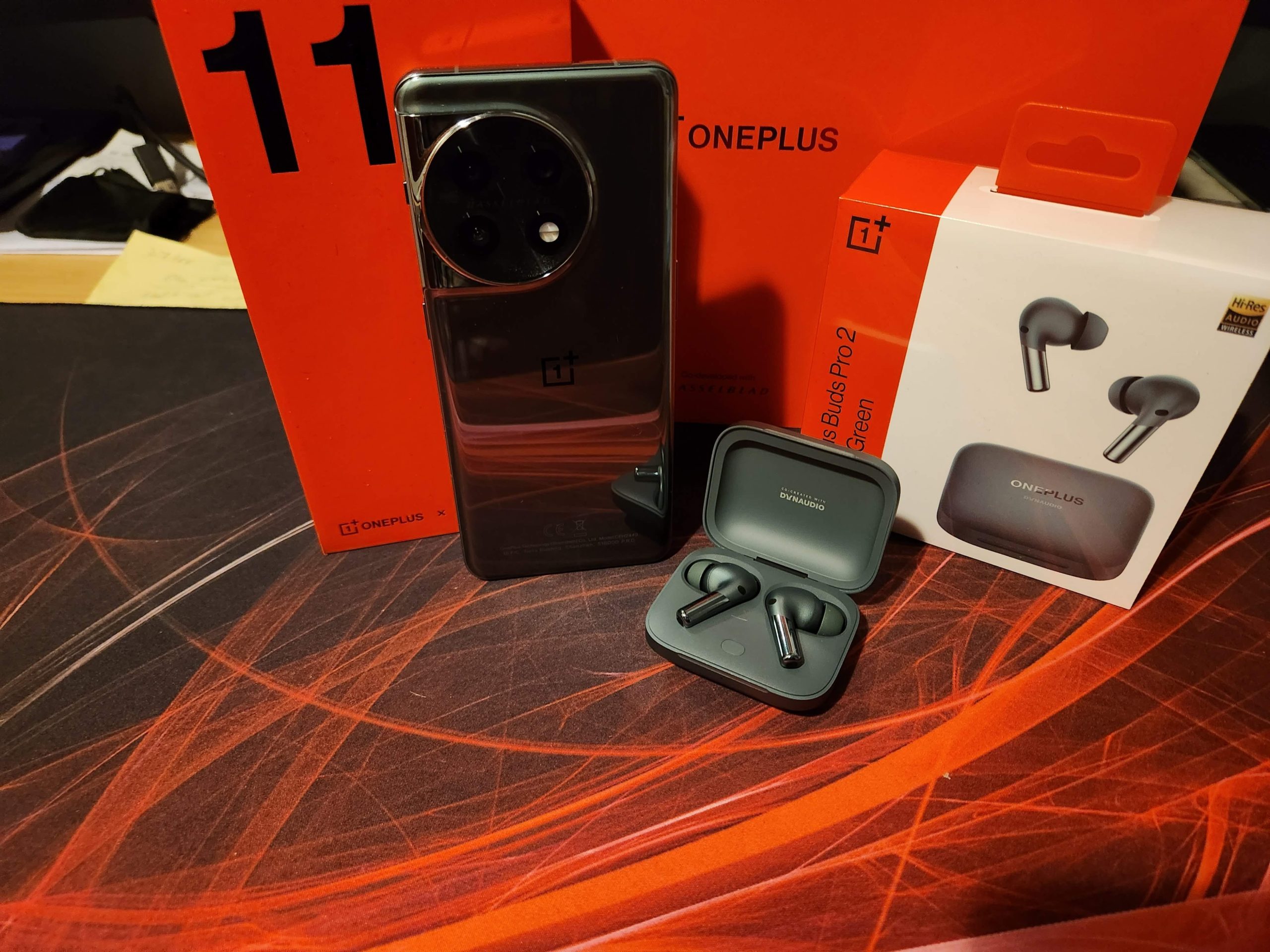 OnePlus 11 and Buds Pro 2 Preview OnePlus 11 and Buds Pro 2 Preview
